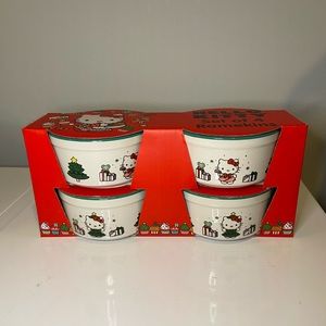 Hello Kitty Xmas ramekins